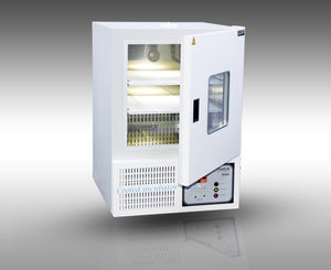 incubadora de laboratorio de convección forzada / bacteriológica / de mesa / refrigerada