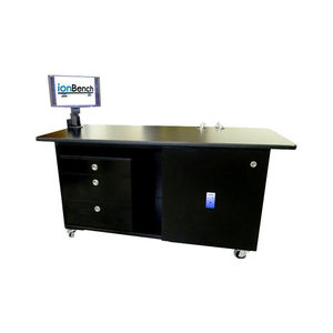 mesa de laboratorio móvil