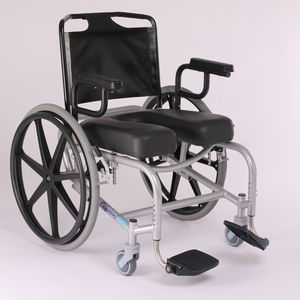 silla de ruedas manual / para ducha / con reposapiernas / con orinal