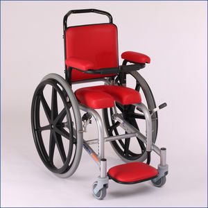 silla de ruedas manual / para ducha / con reposapiernas / con orinal