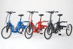 triciclo ortopédico para adulto / plegable / con palancas / eléctrico