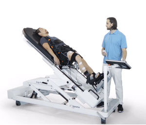 mesa de verticalización eléctrica / con ruedas / de altura regulable / para terapia