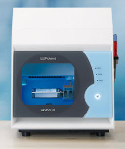 fresadora CAD CAM / para laboratorio dental / 4 ejes / mecanizado en seco
