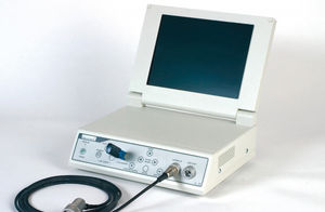 procesador de vídeo para endoscopia / para cabezal de cámara / con fuente de luz fría de xenón integrada