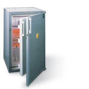 refrigerador para hospital / de tipo armario / de plomo / con 1 puerta
