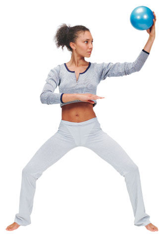Clase pilates con pelota pequena