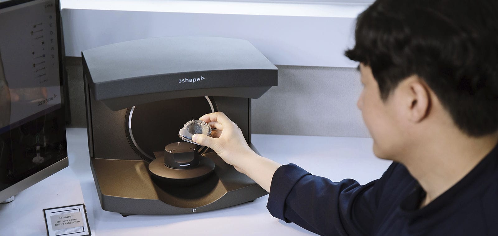 Escáner 3D para laboratorio dental E2 3shape de mesa / con led azul