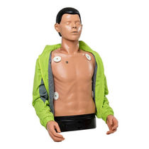 Maniquí de prácticas para cuidados de urgencias...