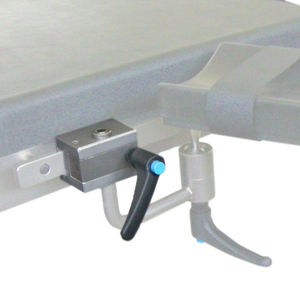 fijador para mesa de operaciones de acero inoxidable 1