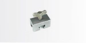 fijador para mesa de operaciones de acero inoxidable 1