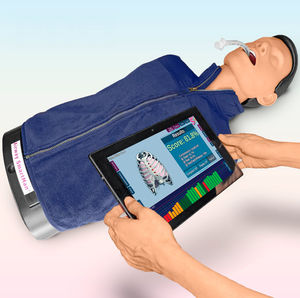 maniquí de prácticas para cuidados de urgencias