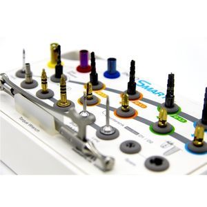 kit de instrumentos para implantología dental 1