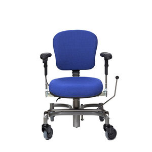 silla de oficina con reposabrazos