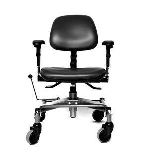 silla con reposabrazos