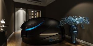 cámara de aislamiento sensorial con altavoces de sonología