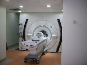 sala con blindaje RF para sala de IRM