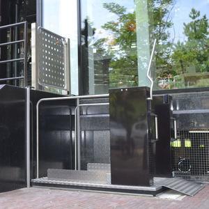 plataforma elevadora para silla de ruedas