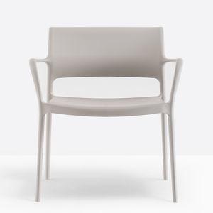 silla con reposabrazos 1
