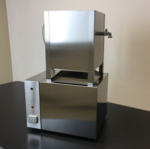 destilador de agua de laboratorio