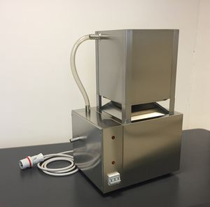 destilador de agua de laboratorio