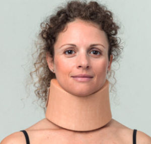 collarín cervical de espuma densa / C2 / para adulto
