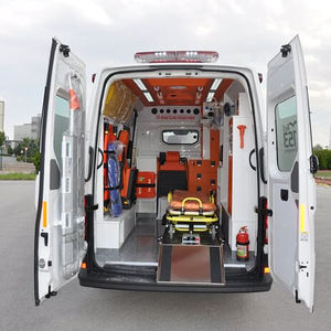 ambulancia para cuidados intensivos