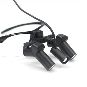 lupa quirúrgica con montura de gafas 1