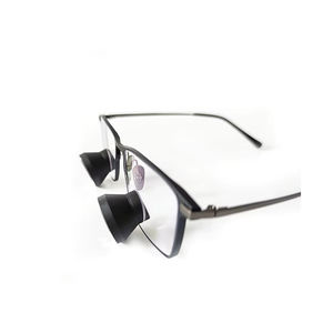 lupa quirúrgica con montura de gafas 1