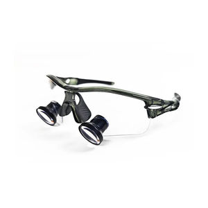 lupa quirúrgica con montura de gafas 1