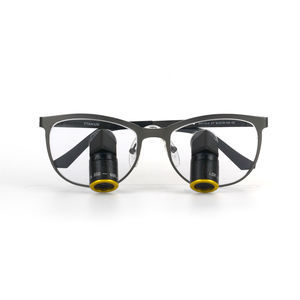 lupa quirúrgica con montura de gafas 1