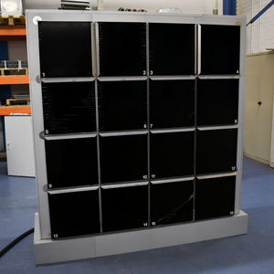 armario para isótopos radioactivos / con puerta / de plomo