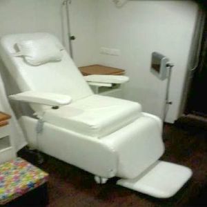 sillón para extracción de sangre eléctrico 1