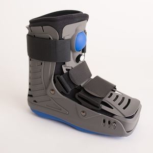 bota ortopédica inmovilizadora corta