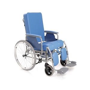silla con orinal con reposabrazos