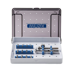 kit de instrumentos para implantología dental 1