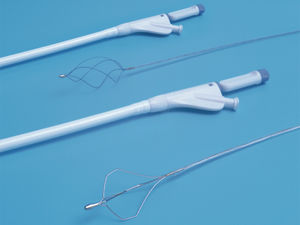 cesta endoscopica para extracción de cálculos renales 1