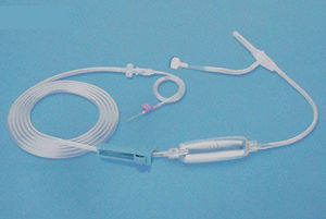 set de perfusión con conector en Y 1