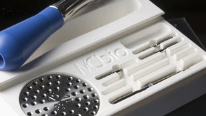 kit de instrumentos para implantología dental 1