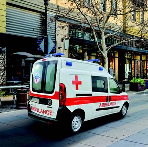 ambulancia para cuidados intensivos