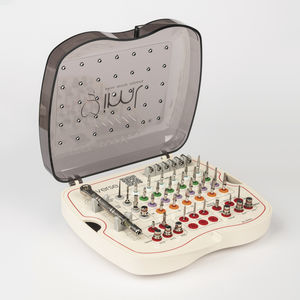 kit de instrumentos para implantología dental 1