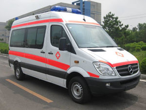ambulancia para cuidados intensivos 1