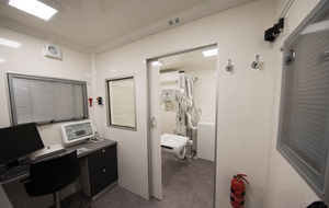 unidad móvil hospitalaria de imagen médica 1