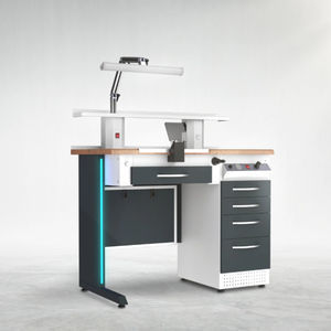 puesto de trabajo para laboratorio dental de formación