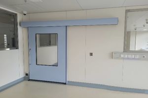 puerta para cuidados intensivos
