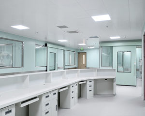 puerta de hospital