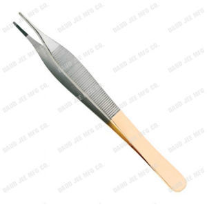 pinza quirúrgica