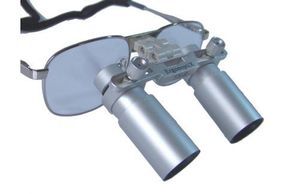 lupa quirúrgica con montura de gafas
