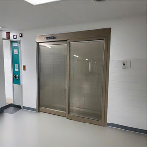 puerta de hospital