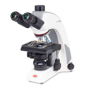 microscopio trinocular 1