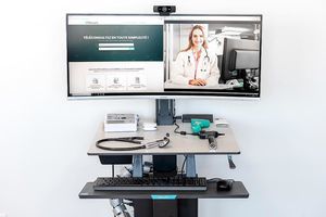 carro de telemedicina de videoconferencia